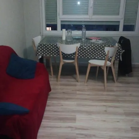 Privee Dans T3 Proche De Toute Commodites Appartamento